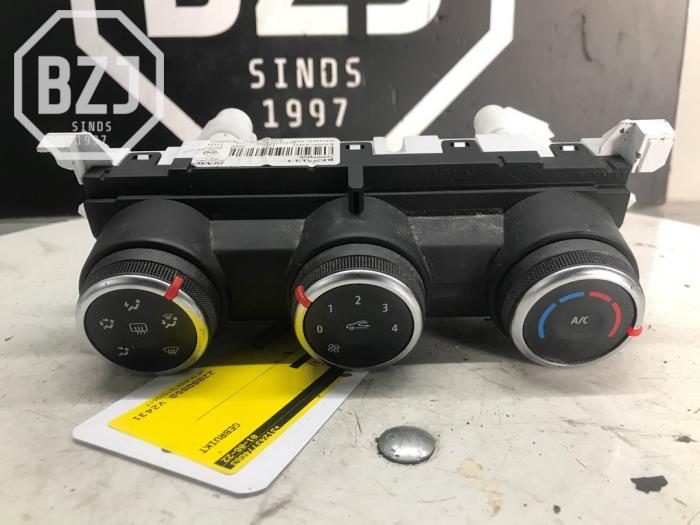 Begagnade Klimatpanel Renault Clio V (RJAB) 1.0 TCe 90 12V Pris på förfrågan erbjuds av BZJ b.v.