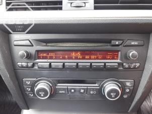 Used Radio CD player BMW 3 serie (E90) 318i 16V Price on request offered by BZJ b.v.