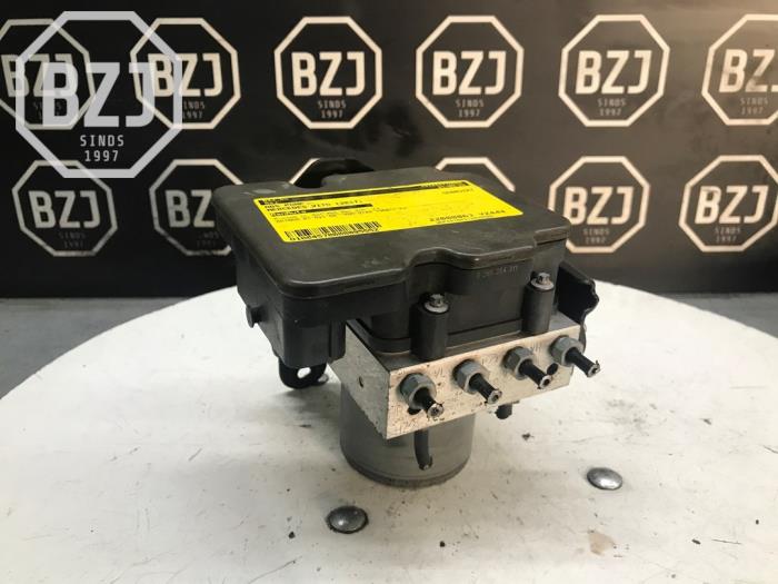 Used ABS pump Mercedes Vito (447.6) 2.2 119 CDI 16V BlueTEC Price € 302,50 Inclusive VAT offered by BZJ b.v.
