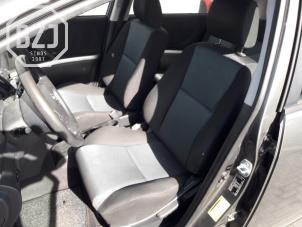 Gebrauchte Sitz links Toyota Corolla Verso (R10/11) 1.6 16V VVT-i Preis auf Anfrage angeboten von BZJ b.v.
