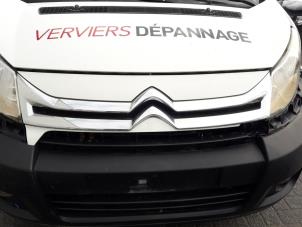 Used Grille Citroen Jumpy (G9) 2.0 HDiF 16V 125 Price on request offered by BZJ b.v.