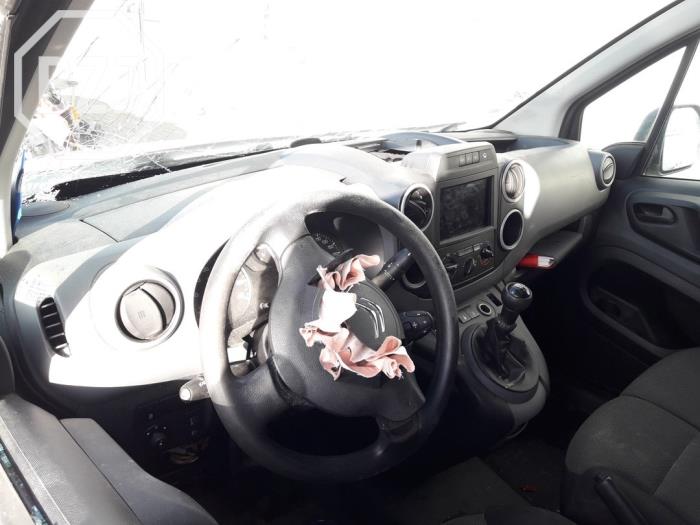 Używane Panel Citroen Berlingo 1.6 BlueHDI 100 Cena na żądanie oferowane przez BZJ b.v.