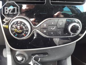 Usagé Panneau climatronic Renault Clio IV (5R) 1.5 Energy dCi 90 FAP Prix sur demande proposé par BZJ b.v.
