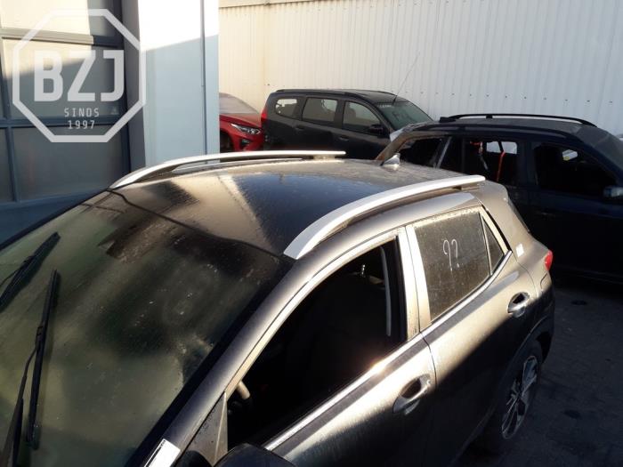 Używane Dach Kia Stonic (YB) 1.0i T-GDi 12V Cena € 500,00 Procedura marży oferowane przez BZJ b.v.