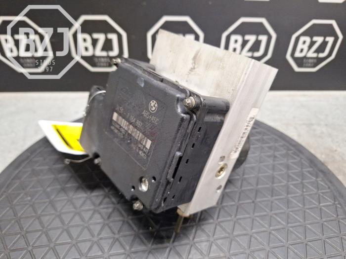 Używane Pompa ABS BMW 3 serie (E46/4) 320i 24V Cena € 75,00 Procedura marży oferowane przez BZJ b.v.