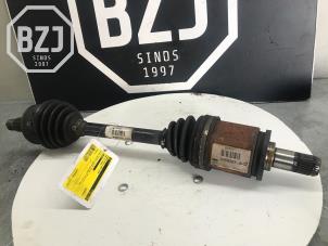 Usagé Arbre de transmission avant gauche BMW X3 (E83) 3.0 Si 24V Prix € 150,00 Règlement à la marge proposé par BZJ b.v.