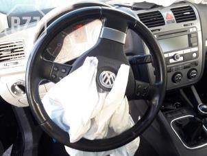 Używane Kierownica Volkswagen Golf V (1K1) 1.4 TSI 140 16V Cena € 50,00 Procedura marży oferowane przez BZJ b.v.