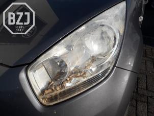 Used Headlight, left Kia Venga 1.4 CRDi 16V Price on request offered by BZJ b.v.