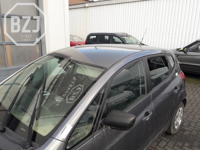 Używane Dach Kia Venga 1.4 CRDi 16V Cena na żądanie oferowane przez BZJ b.v.