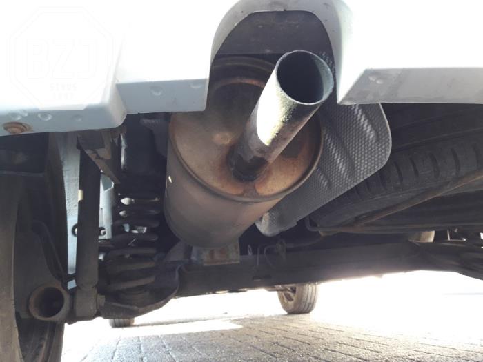 Gebrauchte Auspuff Enddämpfer Dacia Sandero I (BS) 1.2 16V Preis auf Anfrage angeboten von BZJ b.v.