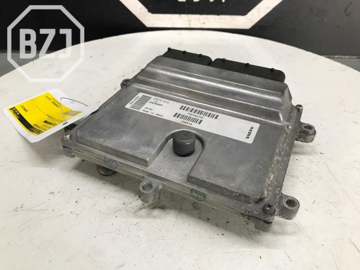 Used Engine management computer Volvo V50 (MW) 2.4 20V Price on request offered by BZJ b.v.