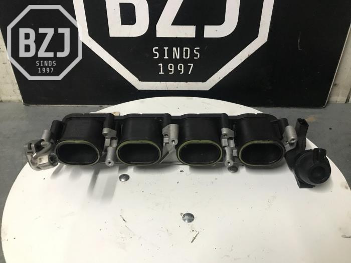 Begagnade Insugsrör Audi RS4 Pris på förfrågan erbjuds av BZJ b.v.