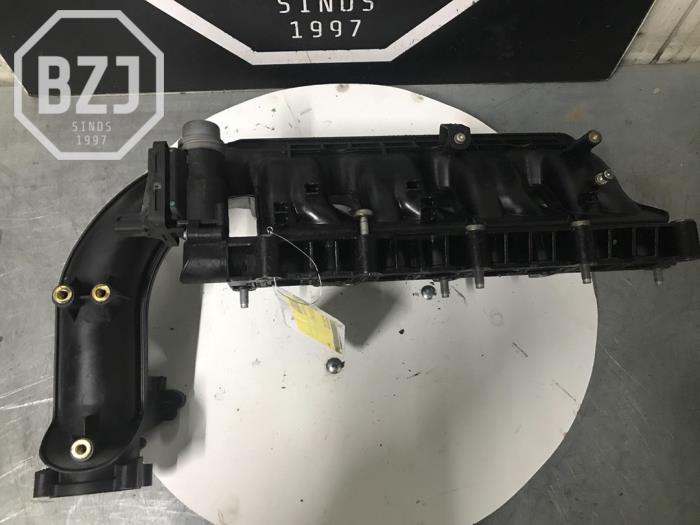 Intake manifold from a Opel Astra 2015