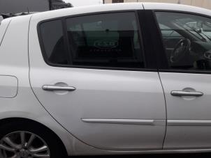 Gebrauchte Tür 4-türig rechts hinten Renault Clio III (BR/CR) 1.5 dCi FAP Preis auf Anfrage angeboten von BZJ b.v.