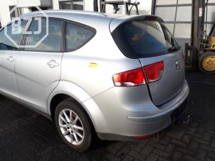 Used Rear side panel, left Seat Altea XL (5P5) 1.6 TDI 105 Price on request offered by BZJ b.v.