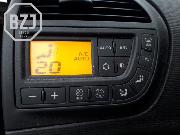 Używane Panel climatronic Citroen C4 Picasso (UD/UE/UF) 1.8 16V Cena na żądanie oferowane przez BZJ b.v.