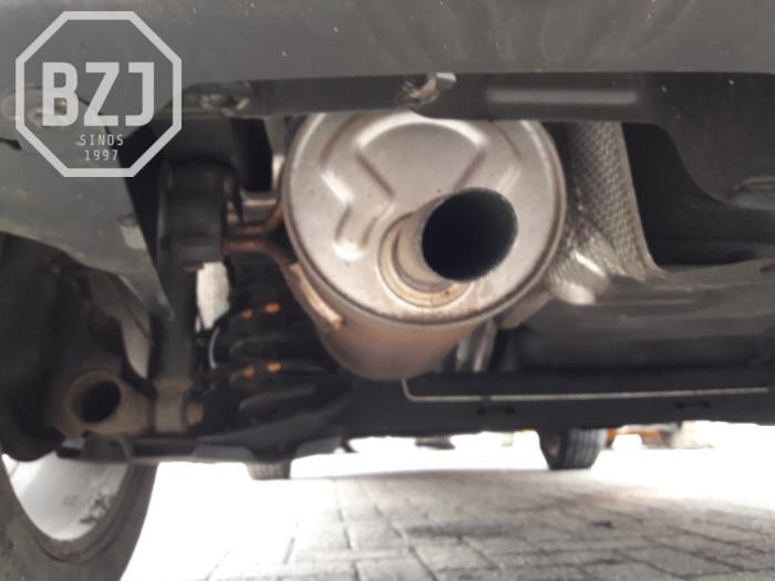 Gebrauchte Auspuff Enddämpfer Renault Captur I (2R) 1.2 TCE 16V EDC Preis auf Anfrage angeboten von BZJ b.v.
