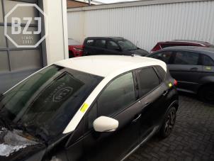 Used Roof Renault Captur (2R) 1.2 TCE 16V EDC Price on request offered by BZJ b.v.