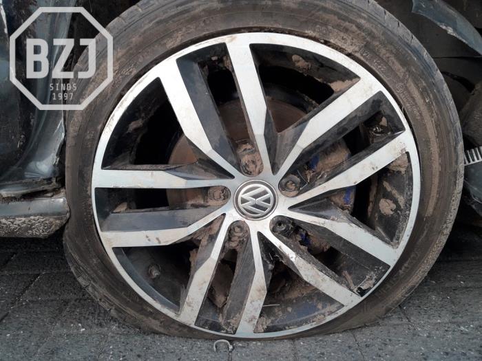 Set of sports wheels from a Volkswagen Golf VII (AUA) e-Golf 2019