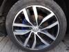 Set of sports wheels from a Volkswagen Golf VII (AUA), 2012 / 2021 e-Golf, Hatchback, Electric, 100kW (136pk), FWD, EAZA; EBSA, 2016-12 / 2021-01 2019