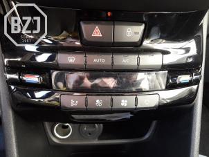 Used Climatronic panel Peugeot 208 I (CA/CC/CK/CL) 1.2 Vti 12V PureTech 82 Price on request offered by BZJ b.v.