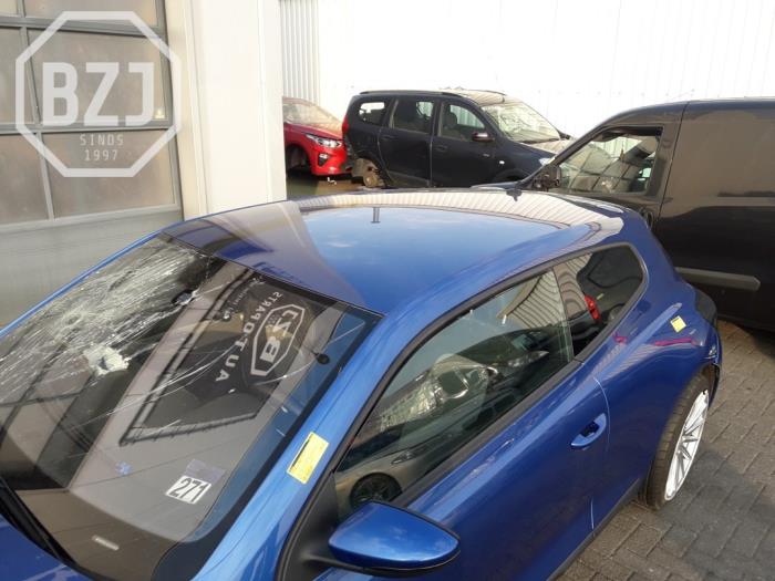 Używane Dach Volkswagen Scirocco (137/13AD) 1.4 TSI 122 16V Cena na żądanie oferowane przez BZJ b.v.