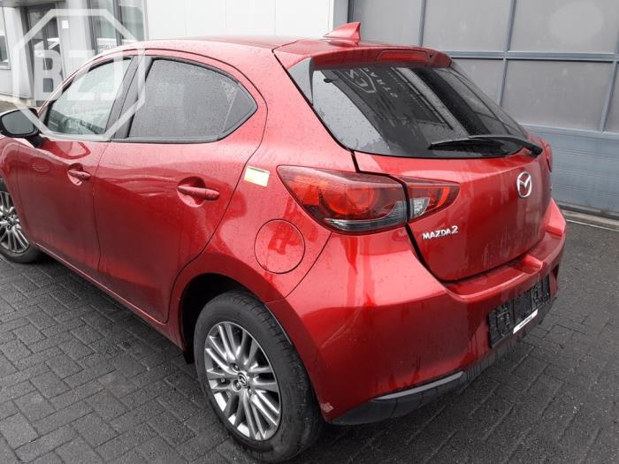 Używane Panel boczny lewy tyl Mazda 2 (DJ/DL) 1.5 SkyActiv-G 90 M Hybrid Cena € 400,00 Procedura marży oferowane przez BZJ b.v.