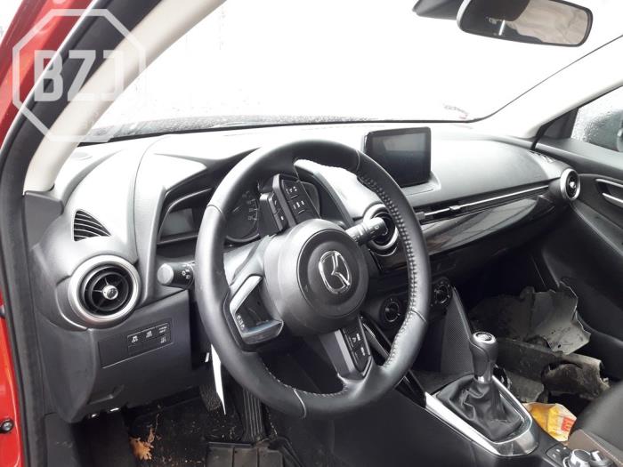 Airbag set + dashboard de un Mazda 2 (DJ/DL) 1.5 SkyActiv-G 90 M Hybrid 2021