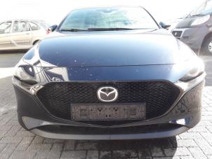 Używane Przód kompletny Mazda 3 Sport (BP) 2.0 SkyActiv-G 122 Mild Hybrid 16V Cena € 3.500,00 Procedura marży oferowane przez BZJ b.v.
