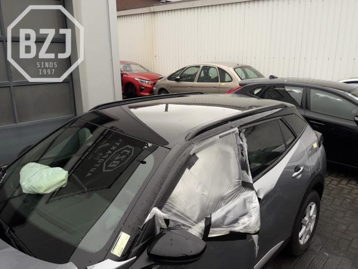 Używane Dach Peugeot 2008 (UD/UK/UR/US/UX) 1.2 VTi 12V PureTech 130 Cena na żądanie oferowane przez BZJ b.v.