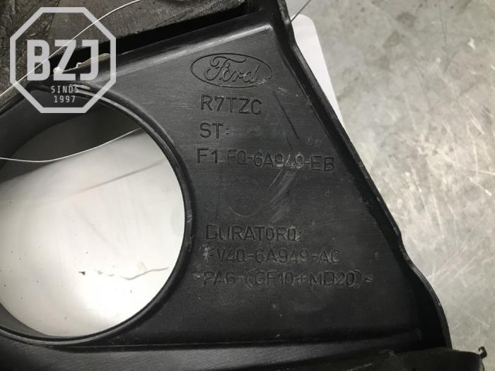 Abdeckblech Motor van een Ford Focus 2016