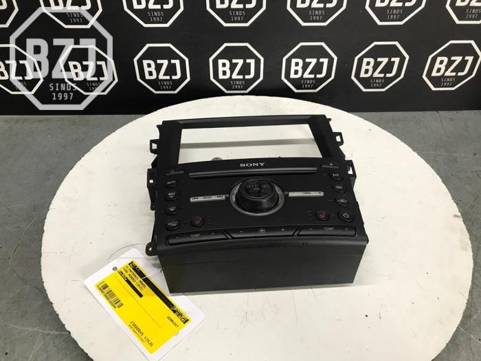 Używane Panel climatronic Ford Mondeo V Wagon 2.0 TDCi 180 16V Cena na żądanie oferowane przez BZJ b.v.