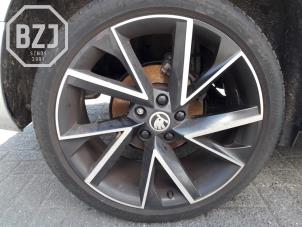 Used Wheel Skoda Karoq 1.5 TSI 16V Price on request offered by BZJ b.v.