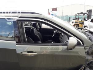 Used Door window 4-door, front right Jeep Compass (MP) 1.4 Multi Air2 16V Price on request offered by BZJ b.v.