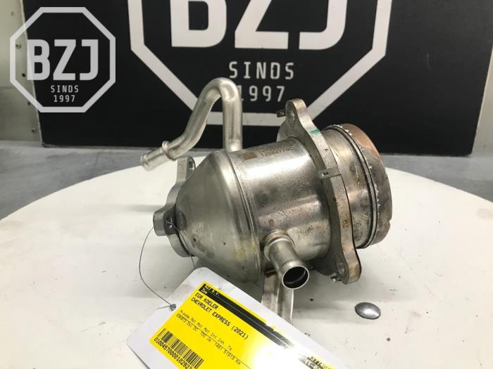 Used EGR cooler Renault Express 1.5 dCi 95 Price on request offered by BZJ b.v.