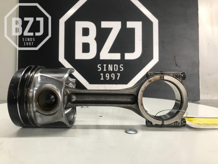 Used Piston Volkswagen Golf Price on request offered by BZJ b.v.