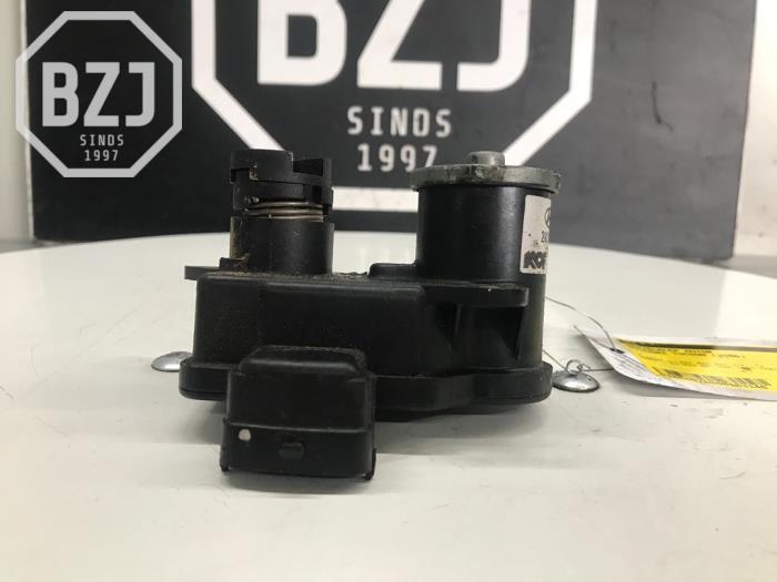 Begagnade Vortexventilmotor Hyundai Tucson (JM) 2.0 CRDi 16V 4x4 Pris på förfrågan erbjuds av BZJ b.v.