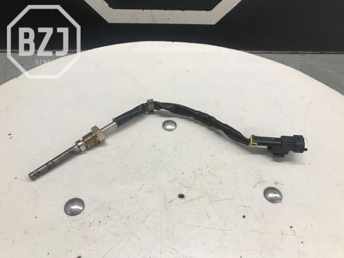 Usagé Sensor température d’échappement Chevrolet Orlando (YYM/YYW) 2.0 D 16V Prix sur demande proposé par BZJ b.v.