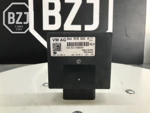 Begagnade Spänningsregulator Volkswagen Jetta Pris på förfrågan erbjuds av BZJ b.v.