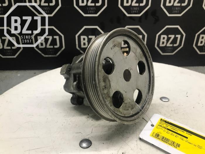 Used Power steering pump Audi A4 Avant (B6) 1.8 T 20V Price on request offered by BZJ b.v.