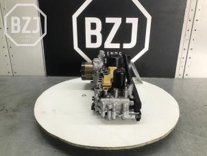 Usagé Bloc soupapes hydraulique Audi A4 Avant (B9) 2.0 TDI Ultra 16V Prix sur demande proposé par BZJ b.v.