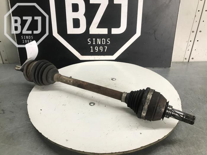 Gebrauchte Antriebswelle links vorne Opel Astra K Sports Tourer Preis auf Anfrage angeboten von BZJ b.v.