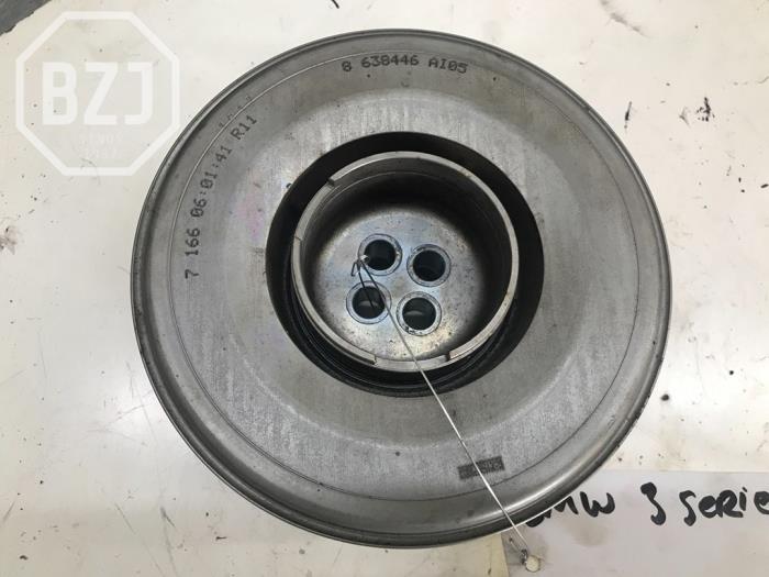 Crankshaft pulley from a BMW 3-Serie 2019