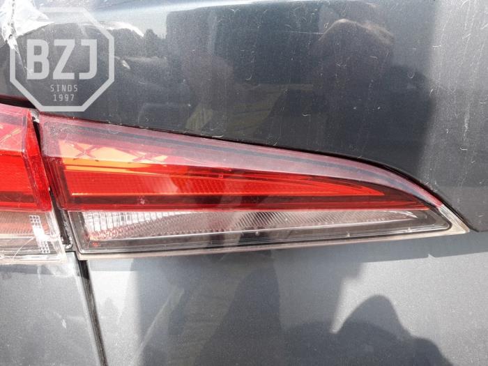Feu arrière secondaire gauche d'un Skoda Kamiq 1.5 TSI 16V 2020