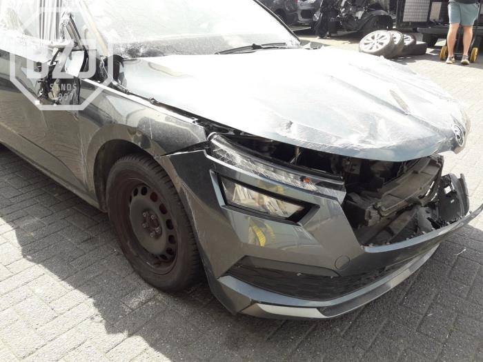 Carrosserie coin avant droit d'un Skoda Kamiq 1.5 TSI 16V 2020