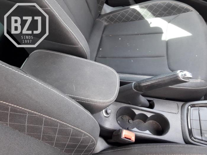 Accoudoir d'un Skoda Kamiq 1.5 TSI 16V 2020