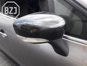 Used Wing mirror, right Renault Clio IV Estate/Grandtour (7R) 1.5 Energy dCi 90 FAP Price on request offered by BZJ b.v.
