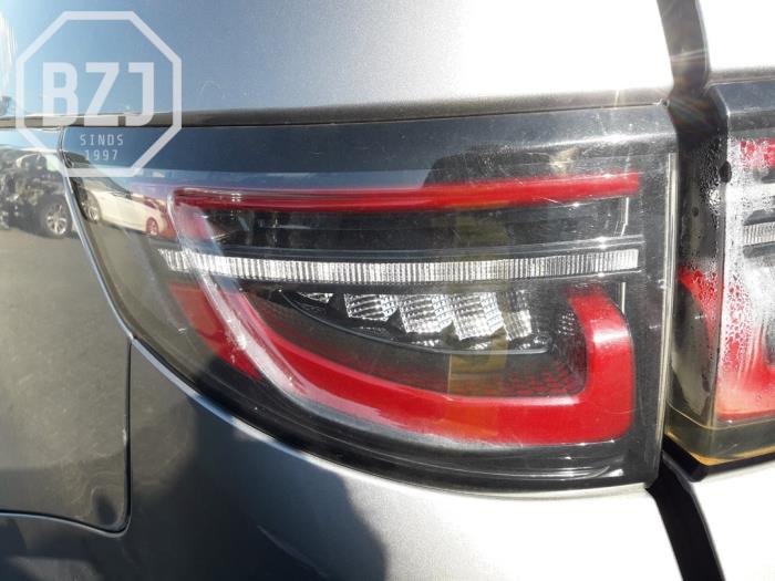 Taillight, left from a Land Rover Discovery Sport (LC) 2.0 eD4 150 16V 2019