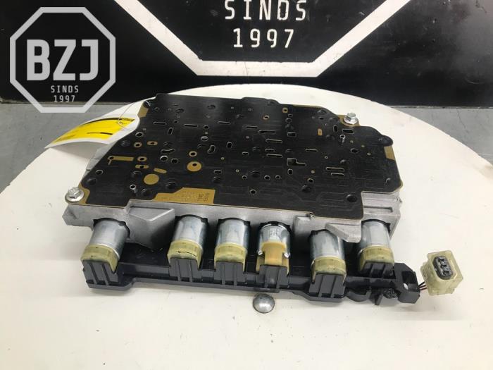Gebrauchte Ventilblock hydraulisch Ford Mondeo Preis auf Anfrage angeboten von BZJ b.v.