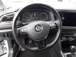Używane Kierownica Volkswagen T-Roc 1.0 TSI 12V BlueMotion Cena € 150,00 Procedura marży oferowane przez BZJ b.v.